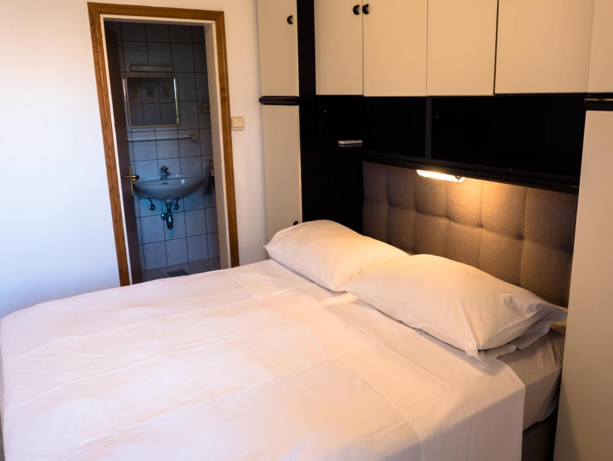 Apartments Anita 1 Barbat na Rabu Екстериор снимка