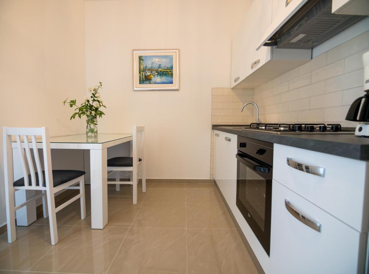 Apartments Anita 1 Barbat na Rabu Екстериор снимка