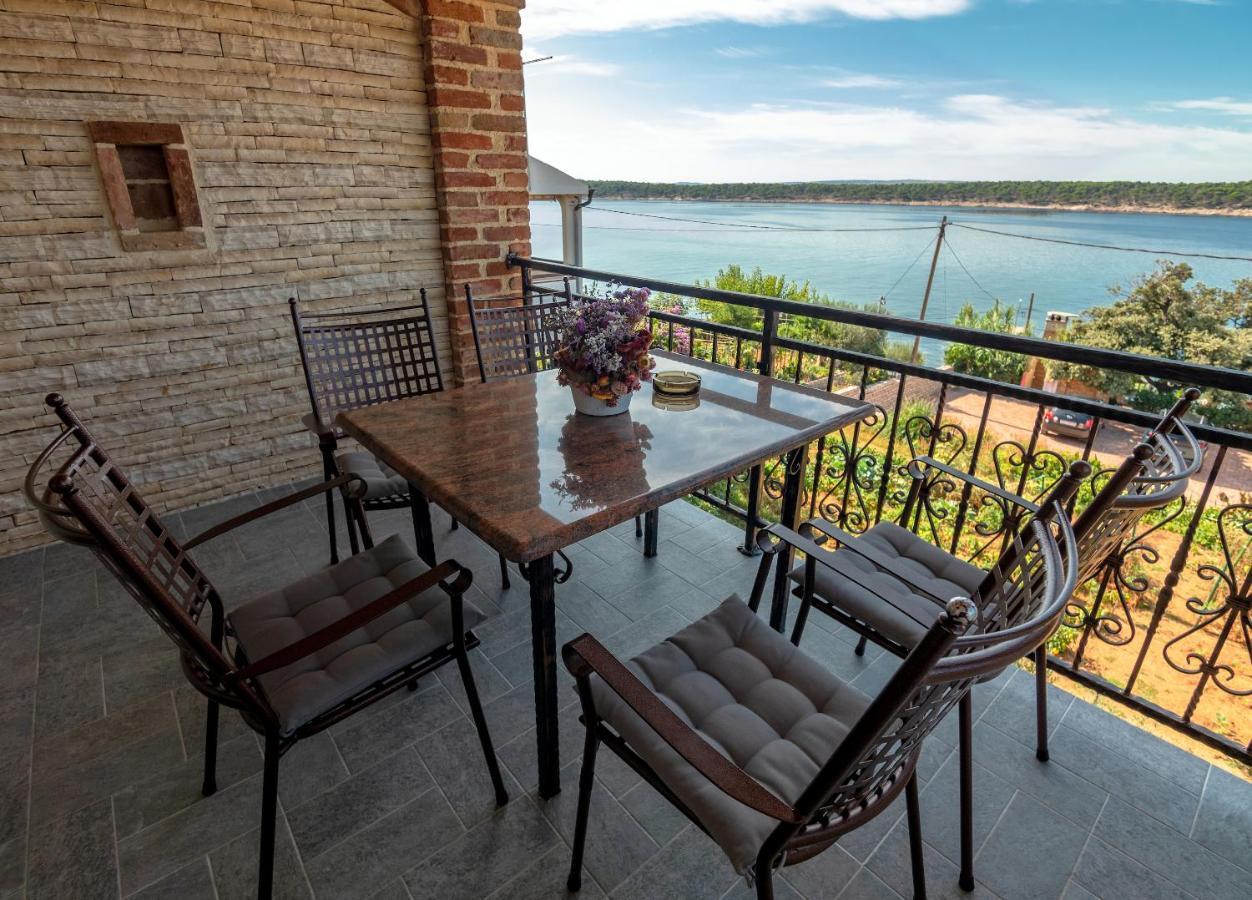 Apartments Anita 1 Barbat na Rabu Екстериор снимка