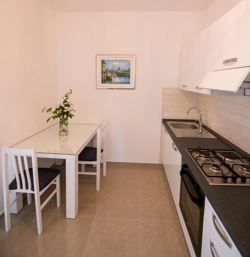 Apartments Anita 1 Barbat na Rabu Екстериор снимка